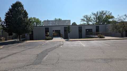 1454 30th Street unit: 204, West Des Moines, IA 50266