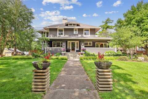 912 45th Street, Des Moines, IA 50312