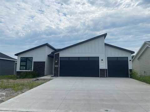 1595 NW Parkside Lane, Waukee, IA 50263