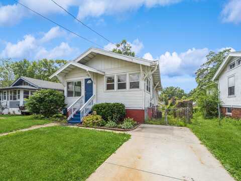 3324 Rollins Avenue, Des Moines, IA 50312