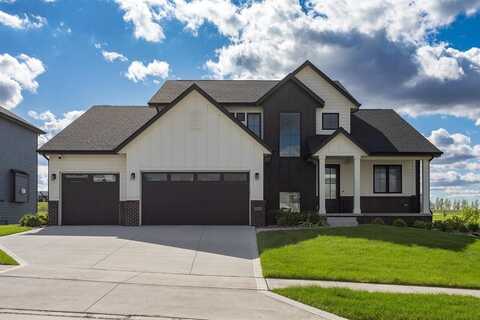 4724 162nd Street, Urbandale, IA 50323