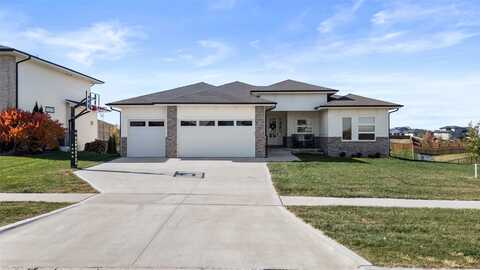 2600 Sunflower Drive, Waukee, IA 50263