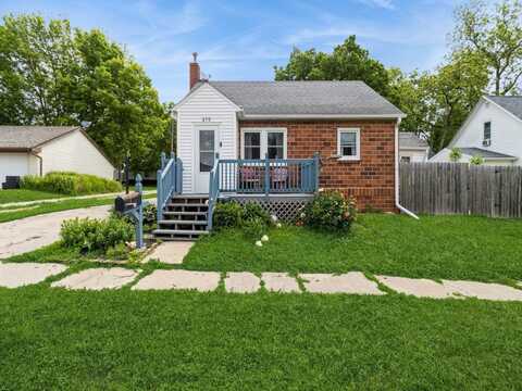 undefined, Winterset, IA 50273