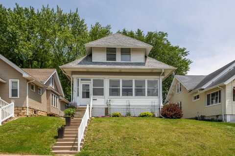140 Nevada, Dubuque, IA 52001