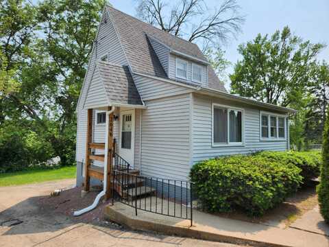 2646 University, Dubuque, IA 52001