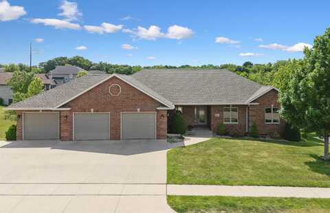 3341 Hibiscus, Dubuque, IA 52001
