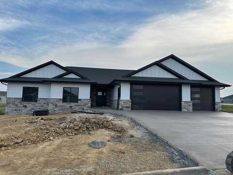 8202 Hugo, Peosta, IA 52068