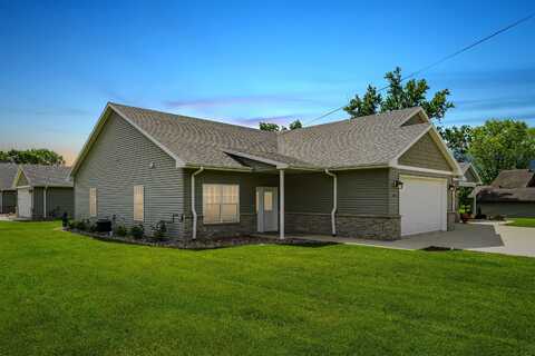 304 S Chestnut, Edgewood, IA 52042