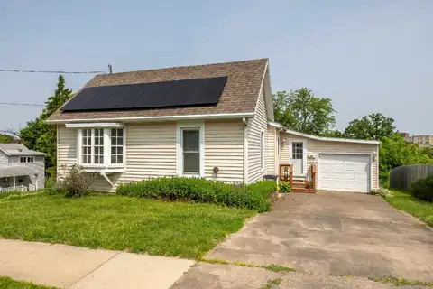 1165 Oak, Dubuque, IA 52003