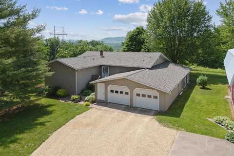36294 Millville Rd, Guttenberg, IA 52052