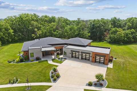 1258 Cherry Ridge, Dubuque, IA 52003