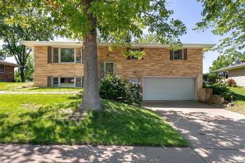 3190 Saint Anne, Dubuque, IA 52001