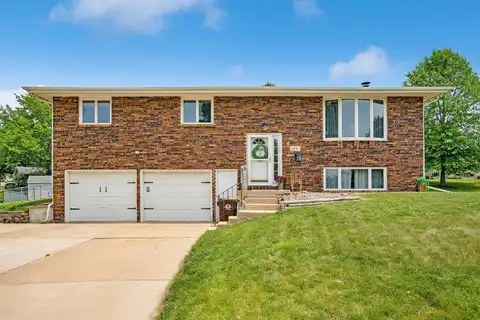 2891 Summer, Dubuque, IA 52002