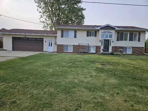 407 E Centre, Garnavillo, IA 52049