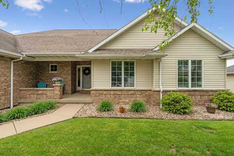 729 Missy, Peosta, IA 52068
