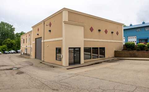 3350 Center Grove Suite 2, Dubuque, IA 52003