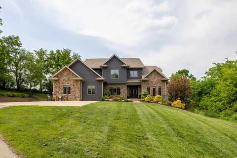 12146 Whispering Meadows, Dubuque, IA 52003