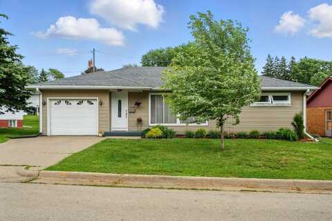 1840 Glendale, Dubuque, IA 52001