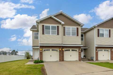 2621 Millstone, Dubuque, IA 52002