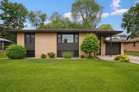 1791 Avalon, Dubuque, IA 52001