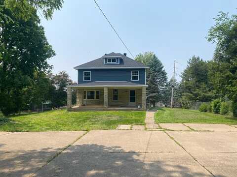 100 Elm, East Dubuque, IL 61025