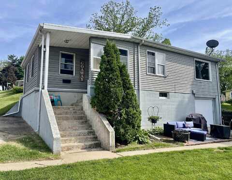 1395 Brown, Dubuque, IA 52001