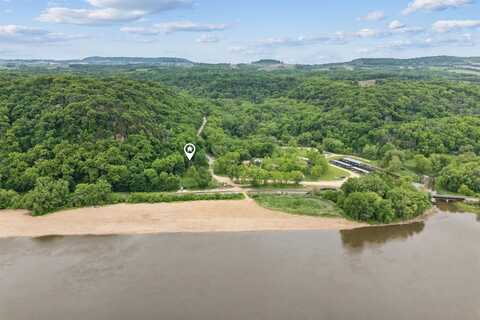 24722 Finleys Landing Rd., Sherrill, IA 52073