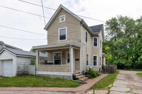 2186 Hodgdon, Dubuque, IA 52001