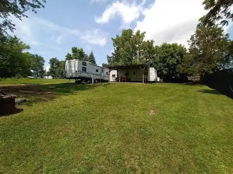 10109 Leisure Lake, Bernard, IA 52032