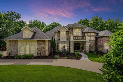 1047 Shady Oaks, Dubuque, IA 52003