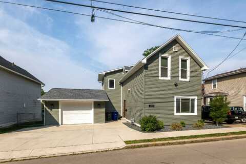 2615 Pinard, Dubuque, IA 52001