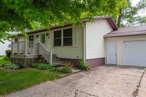 317 SW 3rd, Worthington, IA 52078