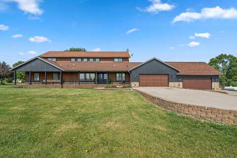 1647 200th, Manchester, IA 52057