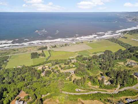 400 Spyglass, Smith River, CA 95567