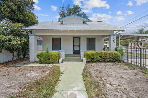 220 Avenue C, Del Rio, TX 78840