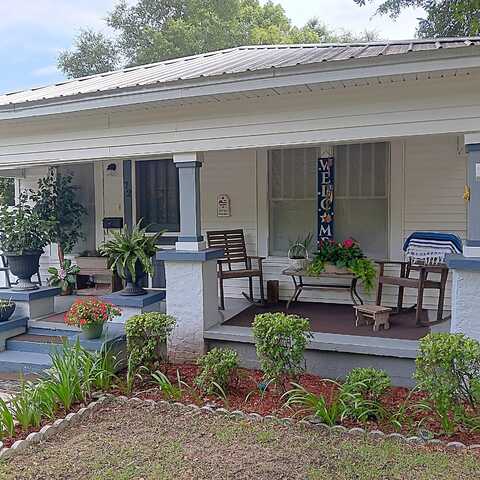 72 Park Avenue, DeFuniak Springs, FL 32435