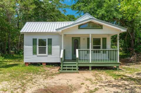 76 Clay Street, DeFuniak Springs, FL 32435