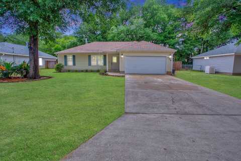 306 Strawbridge Drive, Crestview, FL 32539