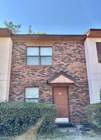 696 Tyner Street, Fort Walton Beach, FL 32547