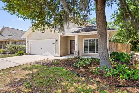 8393 New Orleans Court, Navarre, FL 32566