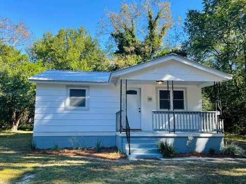 38 Lincoln Avenue, DeFuniak Springs, FL 32435