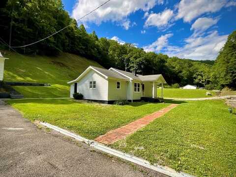 897 Harolds Branch Rd, Pikeville, KY 41501