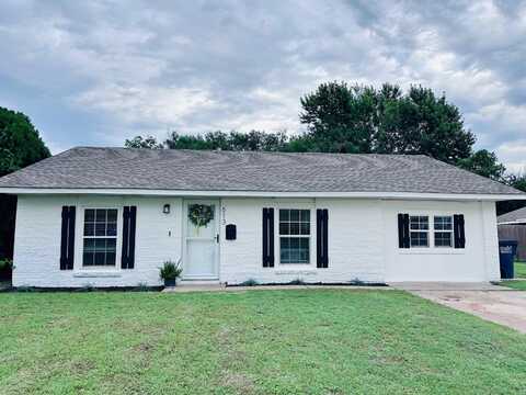 613 N Harding, Enid, OK 73703
