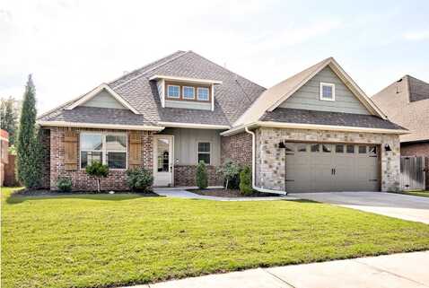 1006 Stonebridge Village Dr, Enid, OK 73703