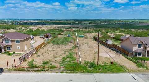 381 Wildwood Dr., Eagle Pass, TX 78852