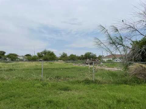 335 Wild Turkey Dr., Eagle Pass, TX 78852