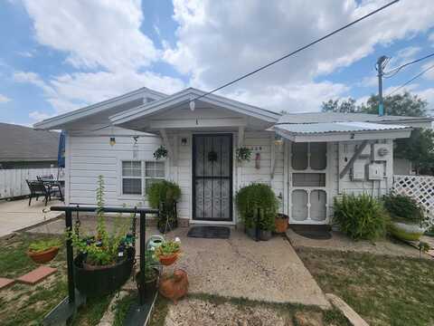 239 Medina, Eagle Pass, TX 78852
