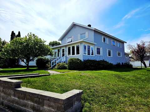 321 W Mcmillan AVE, Newberry, MI 49868