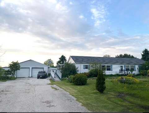 1558 W 7 Mile RD, Muir, MI 49783