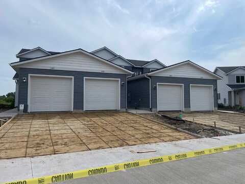 1085 Century Village Lane NE, Rochester, MN 55906
